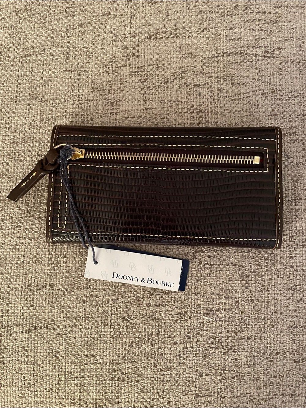 Dooney & Bourke Lizard Continental Clutch - Picture 5 of 10